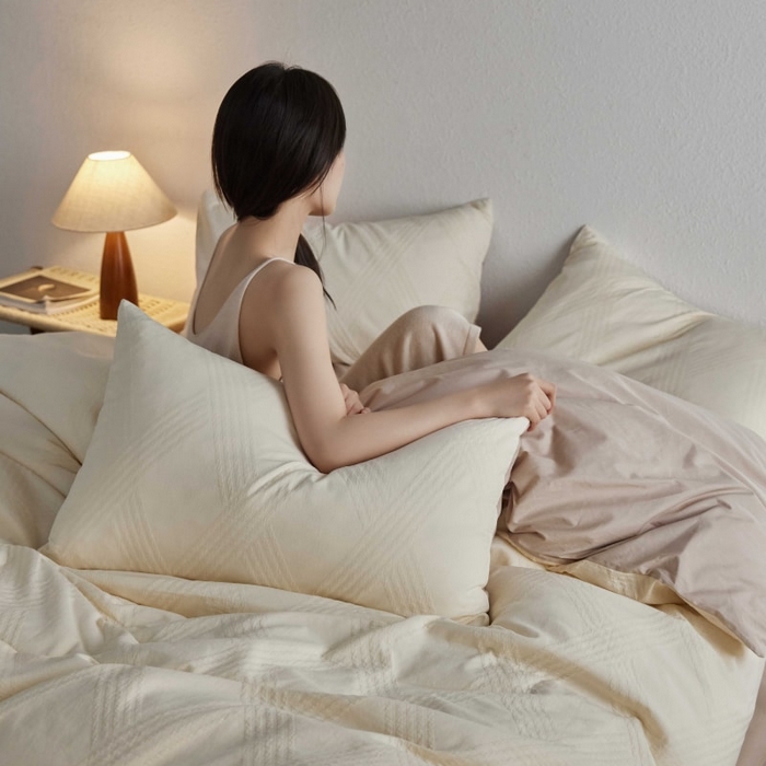 91家纺网 家纺一手货源 找家纺 2025新款全棉纯棉色织提花四件套（艾薇） 艾薇—汝窑白