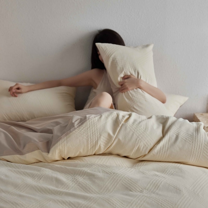 91家纺网 家纺一手货源 找家纺 2025新款全棉纯棉色织提花四件套（艾薇） 艾薇—汝窑白