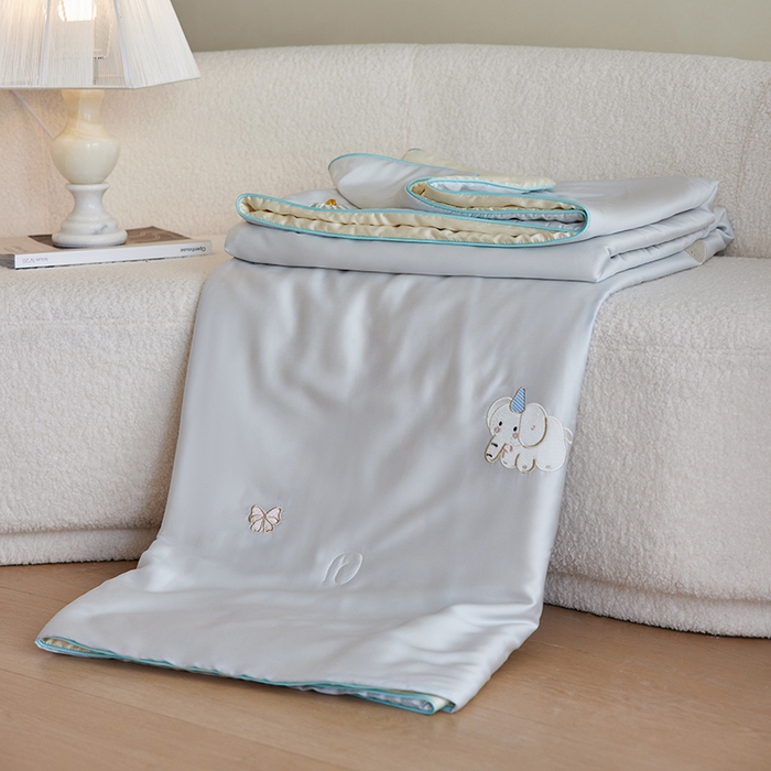 91家纺网 家纺一手货源 找家纺 （总）安莱生活 2025新款50s莱赛尔天丝绣花夏被夏凉被空调被四件套（埋绳款夏被）-萌神系列