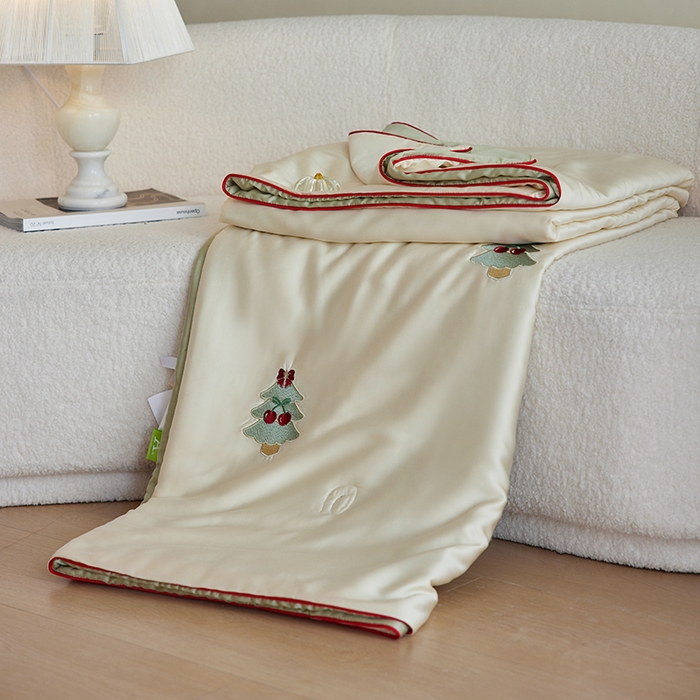 91家纺网 家纺一手货源 找家纺 （总）安莱生活 2025新款50s莱赛尔天丝绣花夏被夏凉被空调被四件套（埋绳款夏被）-萌神系列