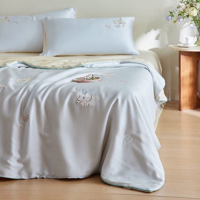 91家纺网 家纺一手货源 找家纺 安莱生活 2025新款50s莱赛尔天丝绣花夏被夏凉被空调被四件套（埋绳款夏被）-萌神系列 乐萌小象