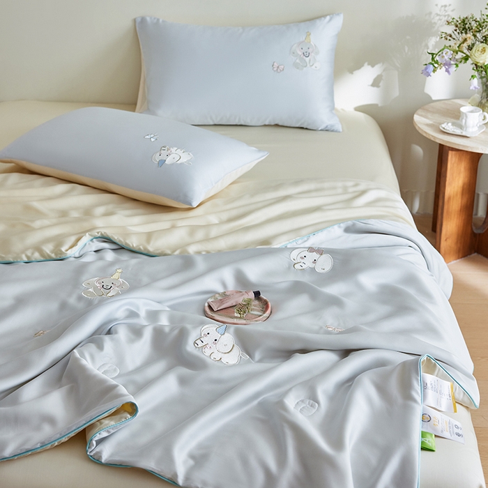 91家纺网 家纺一手货源 找家纺 安莱生活 2025新款50s莱赛尔天丝绣花夏被夏凉被空调被四件套（埋绳款夏被）-萌神系列 乐萌小象