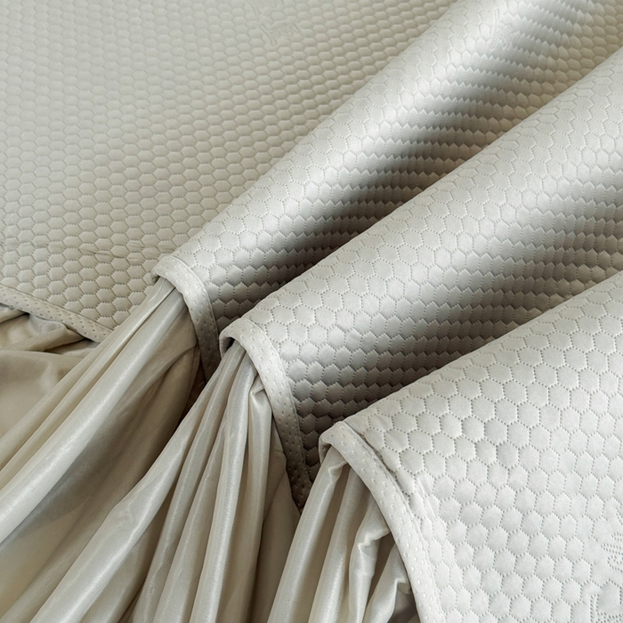 91家纺网 家纺一手货源 找家纺 柏薇 2025春夏新款5D席豆豆床裙款凉席席子 时尚-银灰