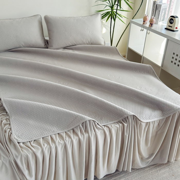 91家纺网 家纺一手货源 找家纺 柏薇 2025春夏新款5D席豆豆床裙款凉席席子 时尚-银灰