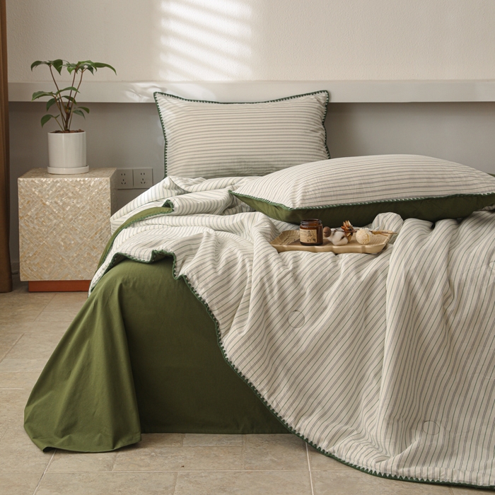 91家纺网 家纺一手货源 找家纺 简宜家居（朝初家纺） 2025春夏新款全棉纯棉贝壳边水洗棉夏被夏凉被空调被 贝壳边 绿灰条