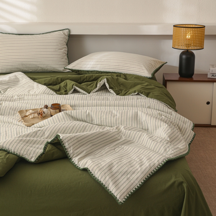 91家纺网 家纺一手货源 找家纺 简宜家居（朝初家纺） 2025春夏新款全棉纯棉贝壳边水洗棉夏被夏凉被空调被 贝壳边 绿灰条
