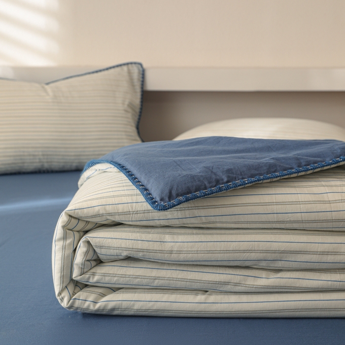 91家纺网 家纺一手货源 找家纺 简宜家居（朝初家纺） 2025春夏新款全棉纯棉贝壳边水洗棉夏被夏凉被空调被 贝壳边-蓝灰条