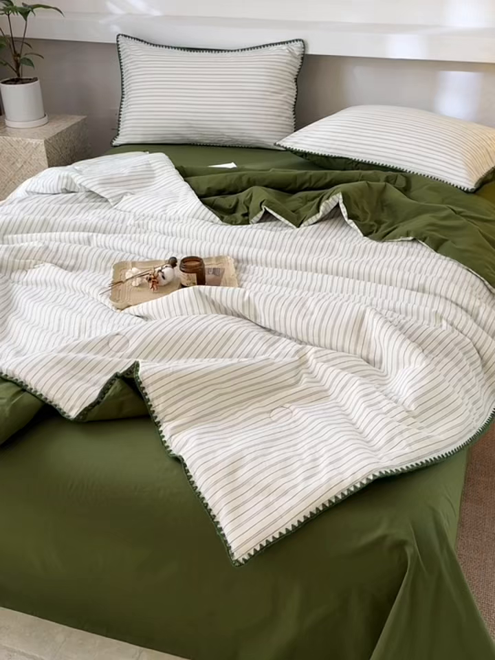 91家纺网 家纺一手货源 找家纺 简宜家居（朝初家纺） 2025春夏新款全棉纯棉贝壳边水洗棉夏被夏凉被空调被 贝壳边 绿灰条