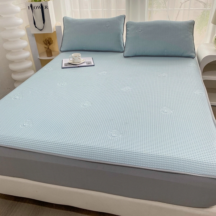 91家纺网 家纺一手货源 找家纺 欧邦 2025春夏新款5A抗菌华夫格凉感冰豆床笠款凉席席子-小熊系列 小熊-孔雀蓝