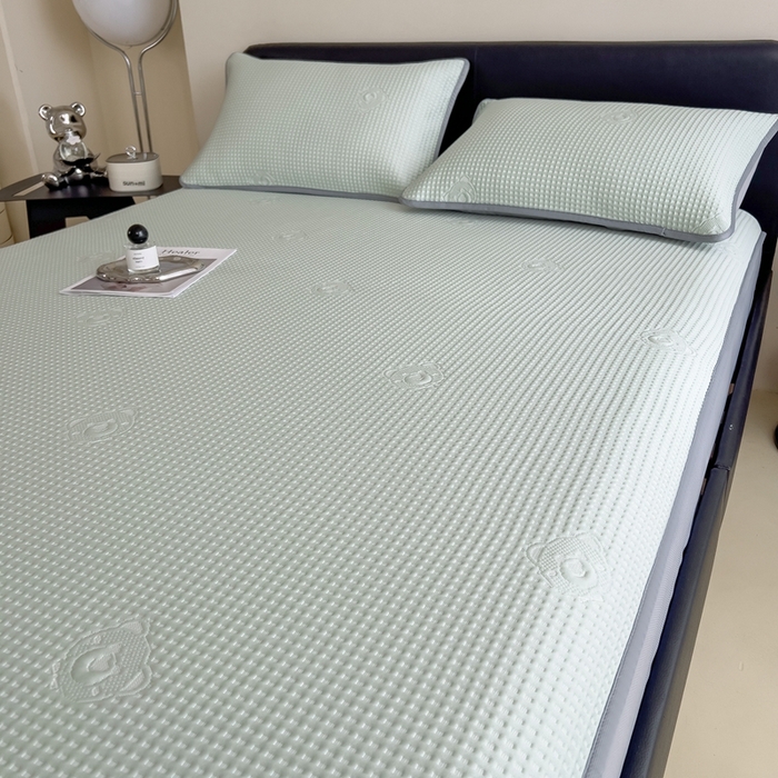 91家纺网 家纺一手货源 找家纺 欧邦 2025春夏新款5A抗菌华夫格凉感冰豆床笠款凉席席子-小熊系列 小熊-水绿