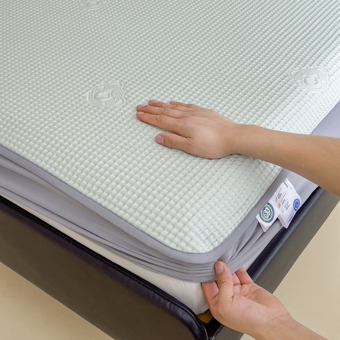 91家纺网 家纺一手货源 找家纺 欧邦 2025春夏新款5A抗菌华夫格凉感冰豆床笠款凉席席子-小熊系列 小熊-水绿