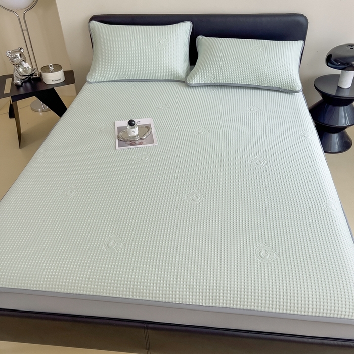 91家纺网 家纺一手货源 找家纺 欧邦 2025春夏新款5A抗菌华夫格凉感冰豆床笠款凉席席子-小熊系列 小熊-水绿