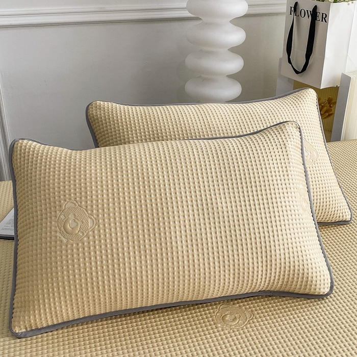 91家纺网 家纺一手货源 找家纺 欧邦 2025春夏新款5A抗菌华夫格凉感冰豆床笠款凉席席子-小熊系列 小熊-玉米黄