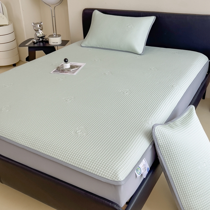 91家纺网 家纺一手货源 找家纺 欧邦 2025春夏新款5A抗菌华夫格凉感冰豆床笠款凉席席子-小熊系列 小熊-水绿