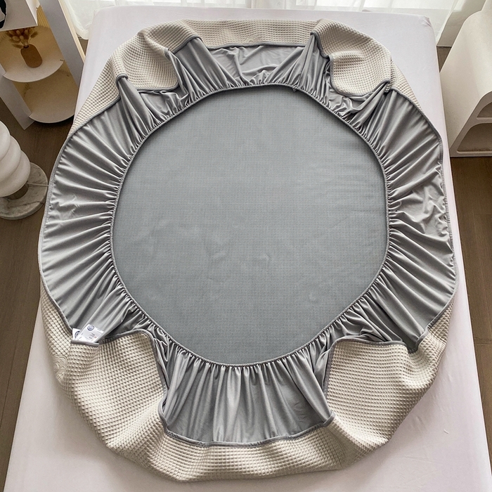 91家纺网 家纺一手货源 找家纺 欧邦 2025春夏新款5A抗菌华夫格凉感冰豆床笠款凉席席子-小熊系列 小熊-浅卡其