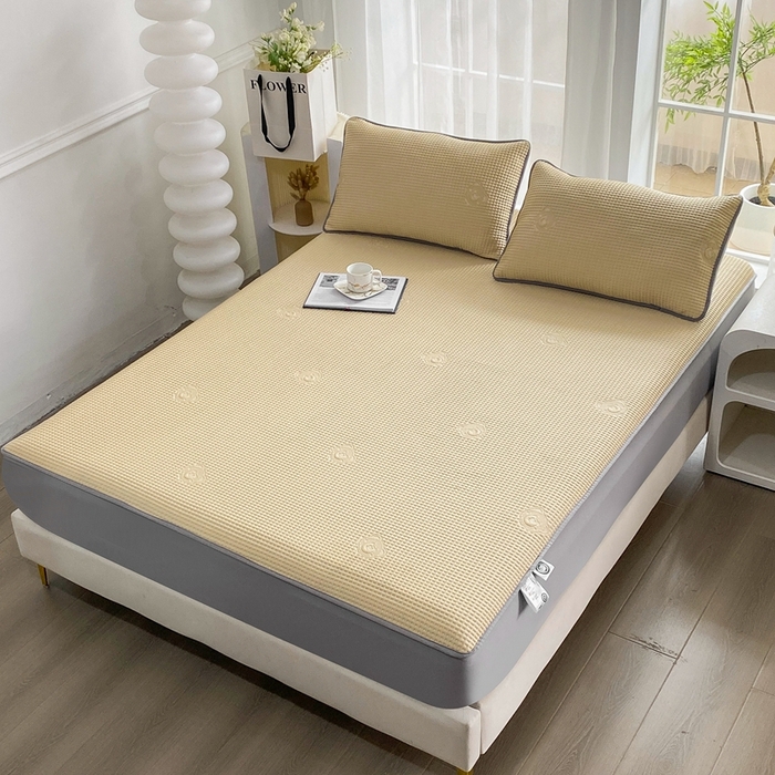 91家纺网 家纺一手货源 找家纺 欧邦 2025春夏新款5A抗菌华夫格凉感冰豆床笠款凉席席子-小熊系列 小熊-玉米黄