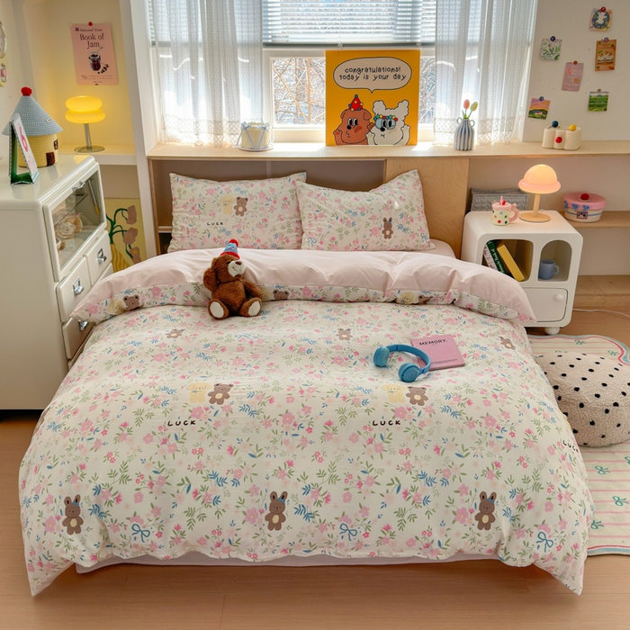 91家纺网 家纺一手货源 找家纺 冕悠家纺 2025新款A类高克重糯叽叽超柔糯水洗棉印花四件套-单被套 熊熊花语