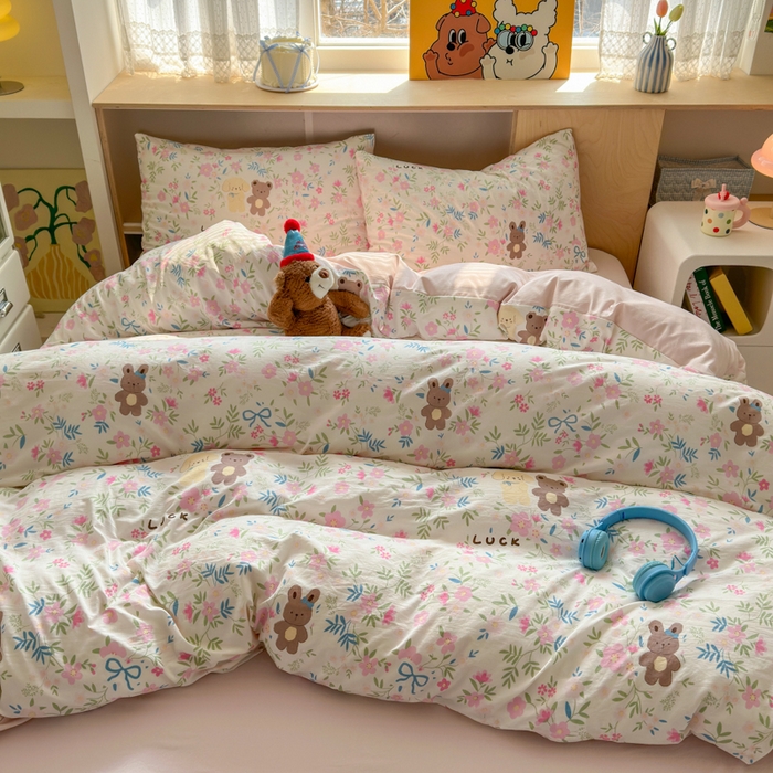 91家纺网 家纺一手货源 找家纺 冕悠家纺 2025新款A类高克重糯叽叽超柔糯水洗棉印花四件套-单被套 熊熊花语