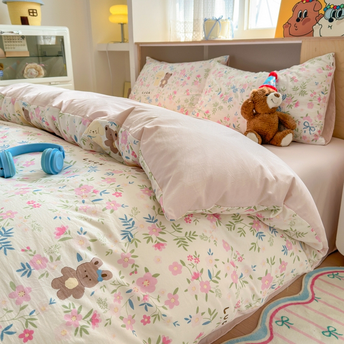 91家纺网 家纺一手货源 找家纺 冕悠家纺 2025新款A类高克重糯叽叽超柔糯水洗棉印花四件套-单被套 熊熊花语