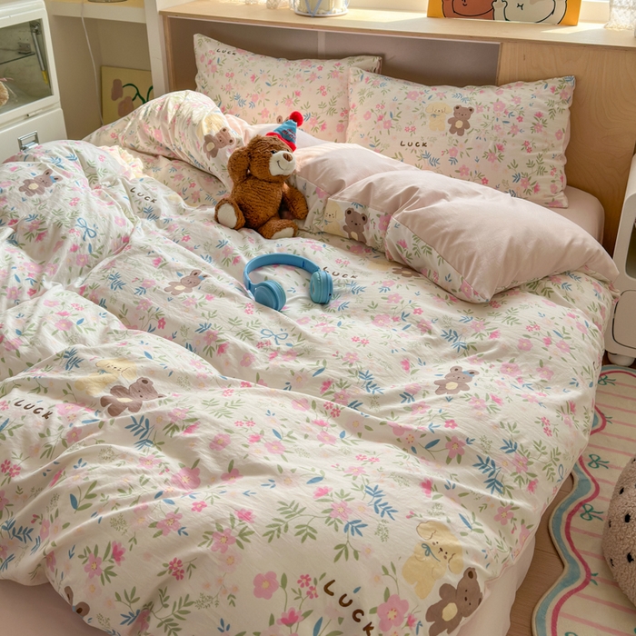 91家纺网 家纺一手货源 找家纺 冕悠家纺 2025新款A类高克重糯叽叽超柔糯水洗棉印花四件套-单被套 熊熊花语