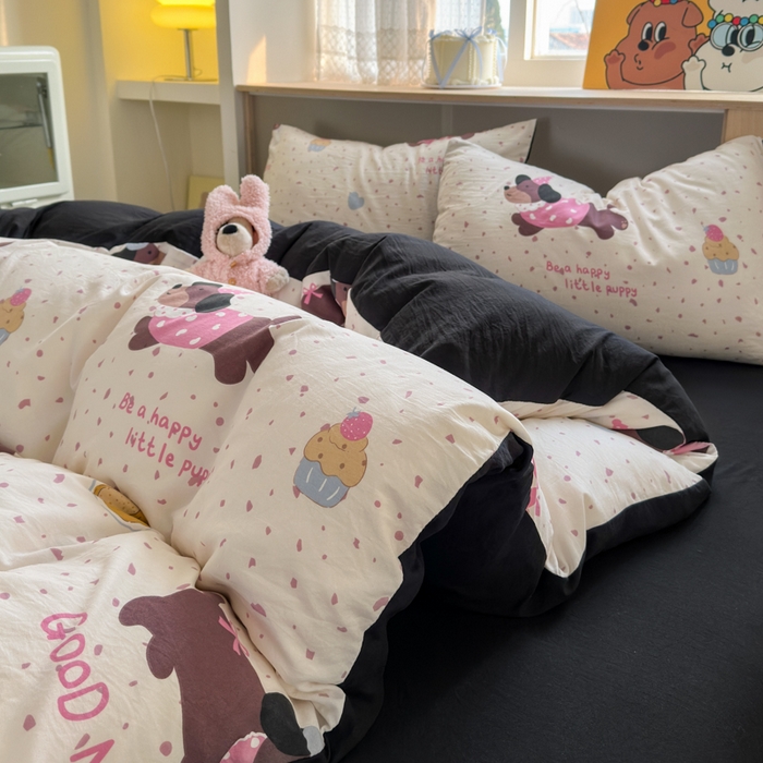 91家纺网 家纺一手货源 找家纺 冕悠家纺 2025新款A类高克重糯叽叽超柔糯水洗棉印花四件套-单被套 蛋糕奶狗