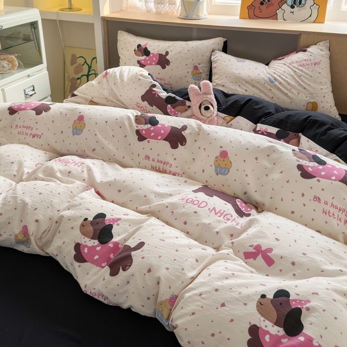 91家纺网 家纺一手货源 找家纺 冕悠家纺 2025新款A类高克重糯叽叽超柔糯水洗棉印花四件套-单被套 蛋糕奶狗