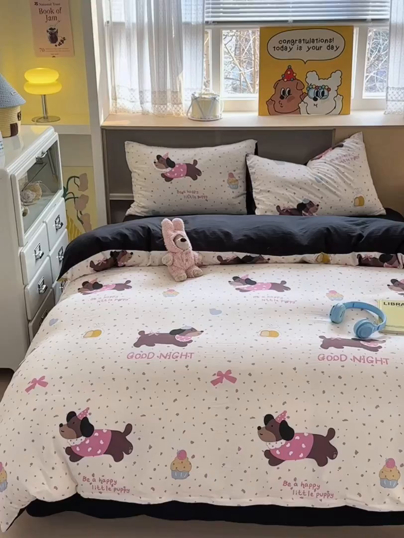 91家纺网 家纺一手货源 找家纺 冕悠家纺 2025新款A类高克重糯叽叽超柔糯水洗棉印花四件套-单被套 蛋糕奶狗