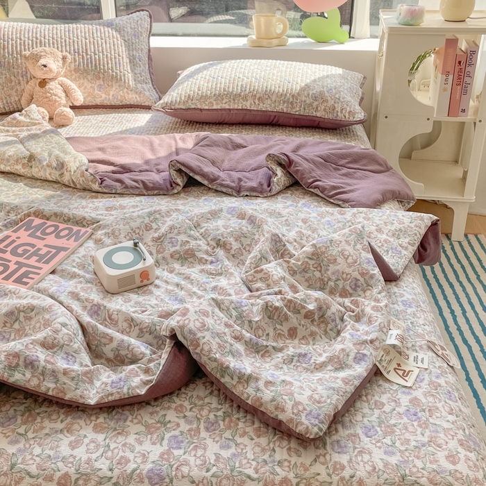 91家纺网 家纺一手货源 找家纺 老帅的工厂店 2025新款a类云感双层纱7a抗菌夏被床盖四件套 满园春紫