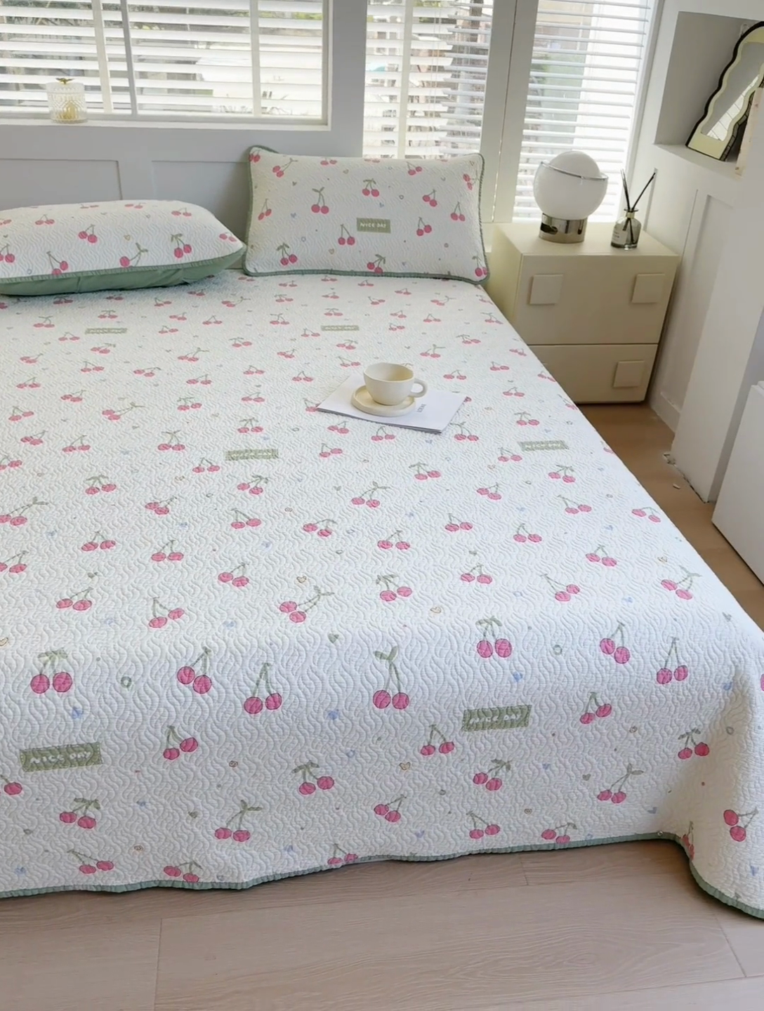 91家纺网 家纺一手货源 找家纺 宜梦家居【需要买家秀请联系老板】 2025新款双面纯棉夹层新疆棉花高温砂洗全棉床盖 美味樱桃