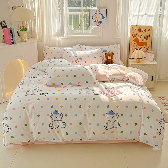 91家纺网 家纺一手货源 找家纺 悦织湾家纺 2025新款亲肤芦荟棉四件套轻奢印花磨毛床上用品亲肤棉四件套 彩点小熊