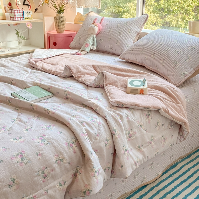 91家纺网 家纺一手货源 找家纺 老帅的工厂店 2025新款a类云感双层纱7a抗菌夏被床盖四件套 春芽