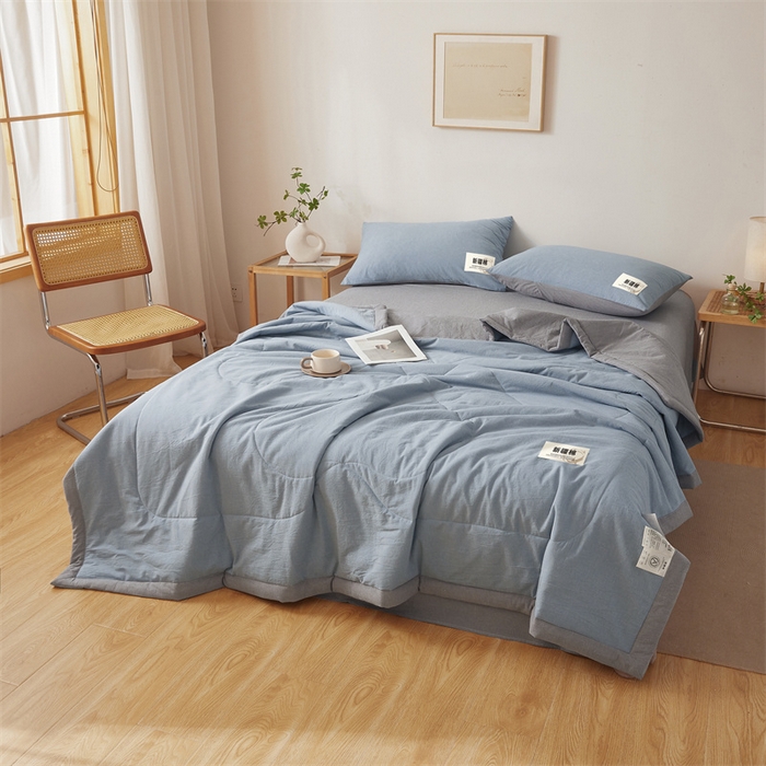 91家纺网 家纺一手货源 找家纺 2025新款A类里外全棉夏凉被100%新疆棉纯棉全棉填充无印格子款空调被原棉夏被 里外全棉-双拼浅蓝