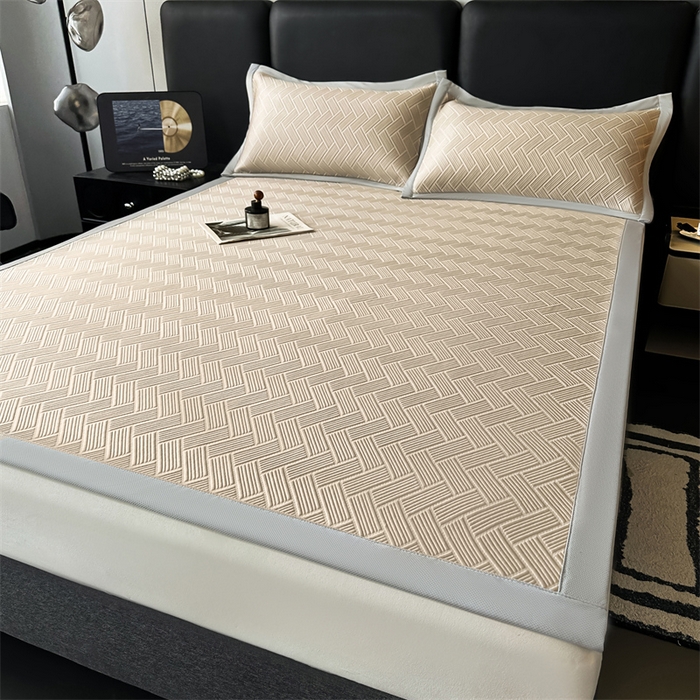 91家纺网 家纺一手货源 找家纺 雯豆家纺 2025夏季新款PE中分子凉感凉席三件套冰丝凉感席子纯色素色成人平铺绑带款 简尚-丝雾棕