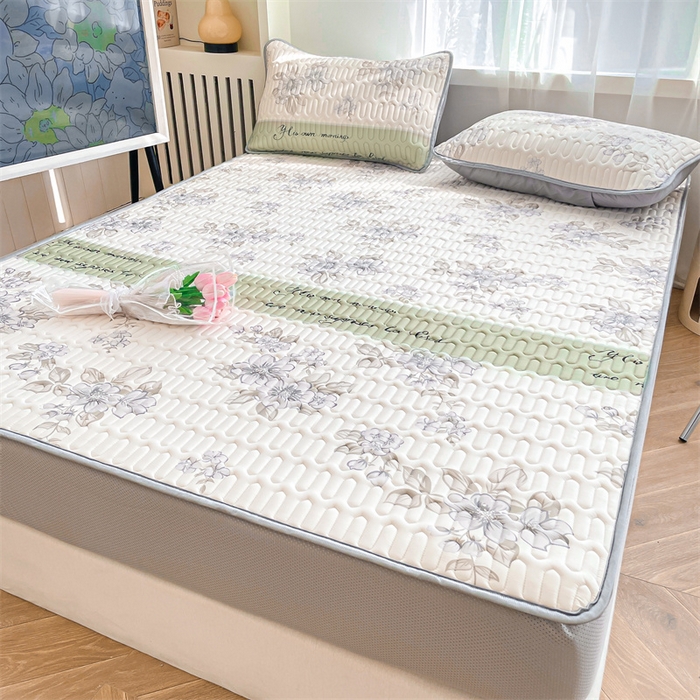 91家纺网 家纺一手货源 找家纺 布卢姆床垫 2025新款5mmA类乳胶凉席床笠套件夏被组合 花艺人间