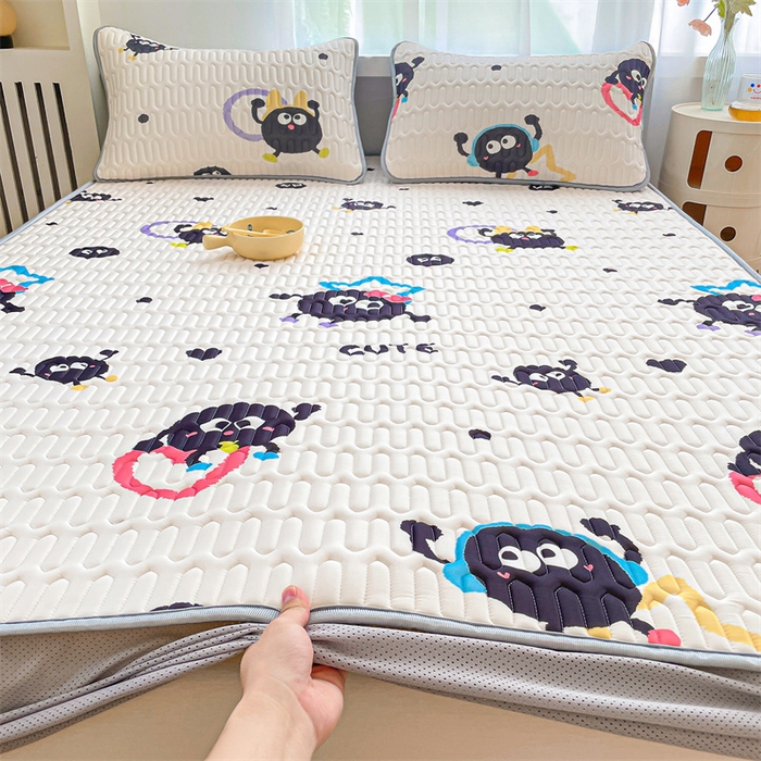 91家纺网 家纺一手货源 找家纺 布卢姆床垫 2025新款5mmA类乳胶凉席床笠套件夏被组合 可爱煤球