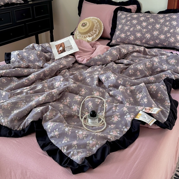 91家纺网 家纺一手货源 找家纺 亿品家纺 2025直播爆款韩版赫本风花边款针织棉双层纱夏被四件套【有买家秀加V】