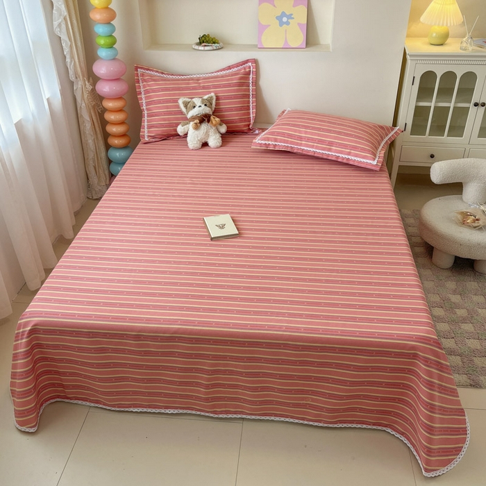 91家纺网 家纺一手货源 找家纺 新印象  2025新款花边老粗布床单款床笠款三件套细条纹-红