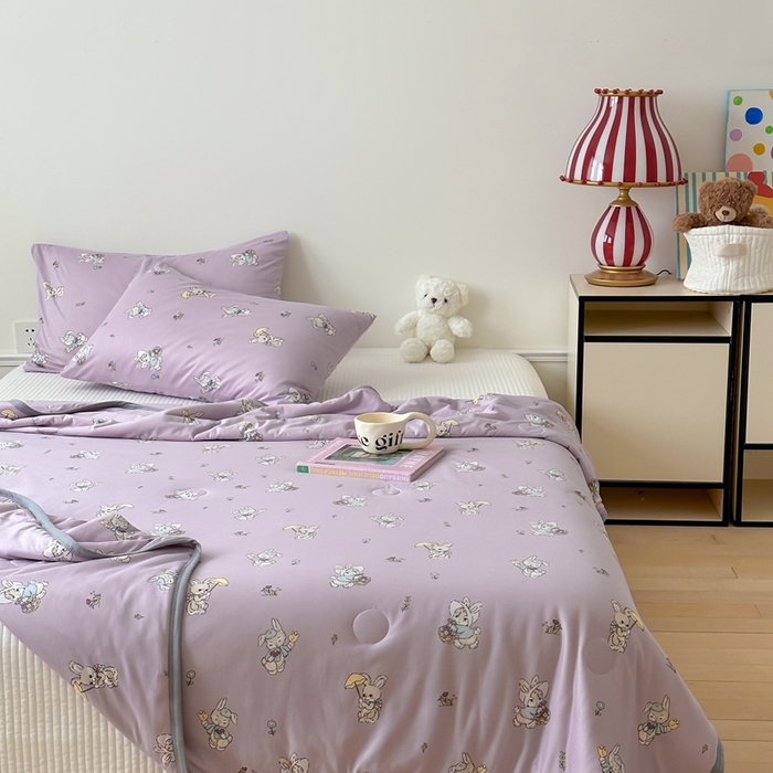 91家纺网 家纺一手货源 找家纺 觅糖家纺 2025新款软糯针织云柔大豆夏被 花蓝小兔