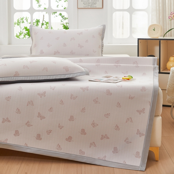 91家纺网 家纺一手货源 找家纺 曲宿家纺 2025新款高分子色织提花软凉席系列 蝴蝶-粉