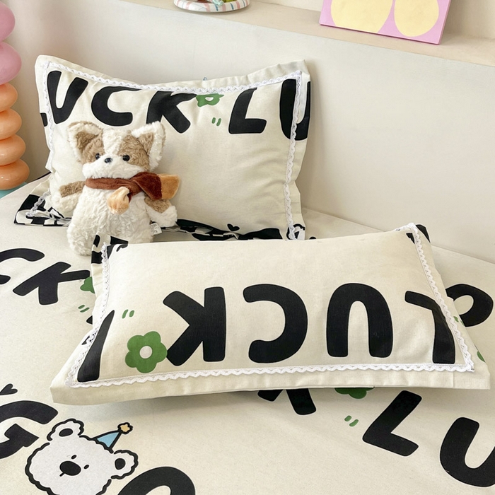 91家纺网 家纺一手货源 找家纺 新印象  2025新款花边老粗布床单款床笠款三件套字母熊