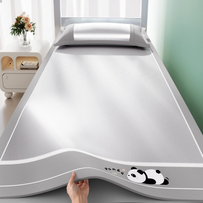 91家纺网 家纺一手货源 找家纺 川悦生活 2025新款纯色凉感冰丝席-小床 眠眠熊猫-银灰