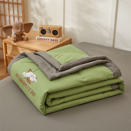 91家纺网 家纺一手货源 找家纺 西域种棉人·千百笠 2025新款A类100%新疆棉花夏凉被纯棉全棉填充毛巾绣绣花纯色双拼原棉空调被夏被 云暖-抹茶绿