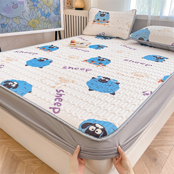 91家纺网 家纺一手货源 找家纺 布卢姆床垫 2025新款5mmA类乳胶凉席床笠套件夏被组合 小羊肖恩