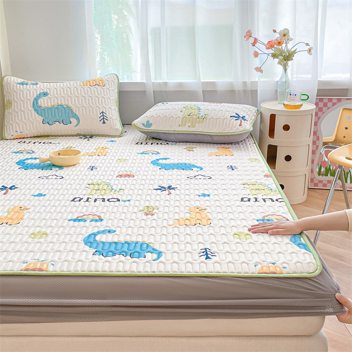 91家纺网 家纺一手货源 找家纺 布卢姆床垫 2025新款5mmA类乳胶凉席床笠套件夏被组合 恐龙世界