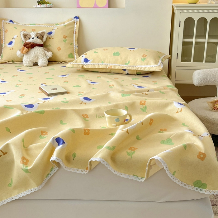 91家纺网 家纺一手货源 找家纺 新印象  2025新款花边老粗布床单款床笠款三件套幸运海鸥