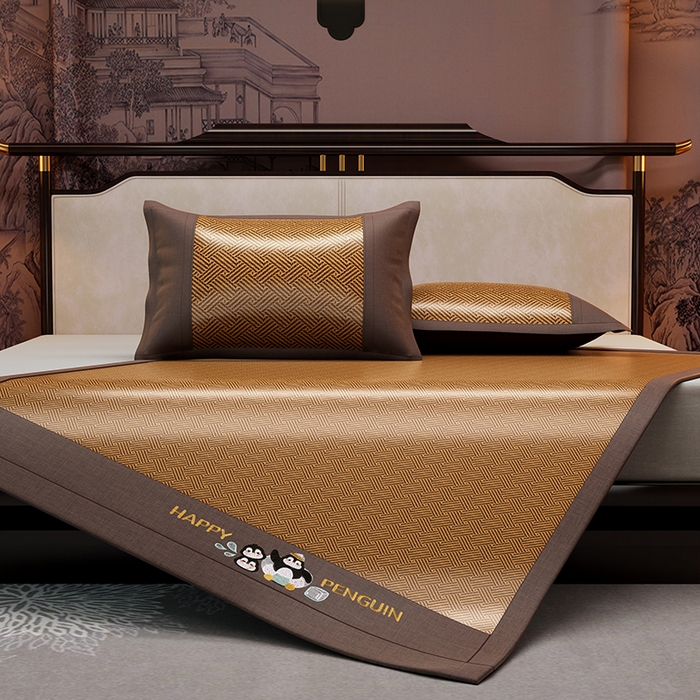 91家纺网 家纺一手货源 找家纺 绒艺席业 2025新款艾草藤席冰丝双面席席子凉席 游泳小企鹅-编织纹