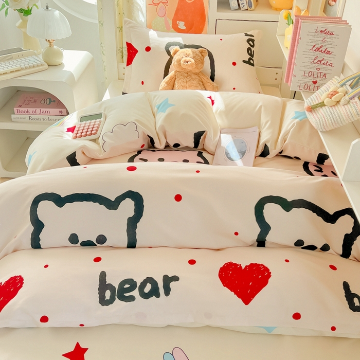 91家纺网 家纺一手货源 找家纺 悦织湾家纺 2025新款印花学生宿舍亲肤芦荟棉三件套单双人四件套轻奢印花磨毛床上用品 爱心熊