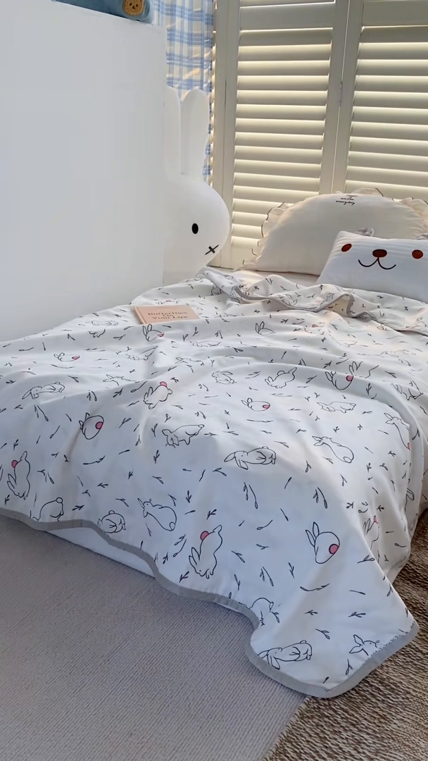 91家纺网 家纺一手货源 找家纺 潮邦 2025新款全棉双层纱多功能盖毯 兔跳跳