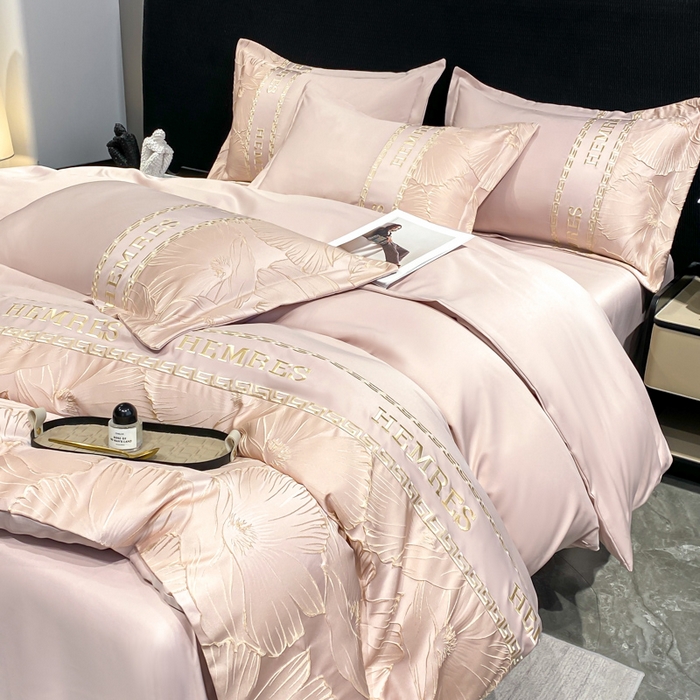 91家纺网 家纺一手货源 找家纺 子曰 2025新款金丝提花浮雕刺绣水洗真丝四件套 花语-粉