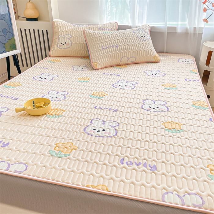 91家纺网 家纺一手货源 找家纺 布卢姆床垫 2025新款5mmA类乳胶凉席床笠套件夏被组合 许愿天空